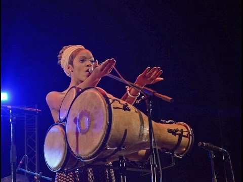 Brenda Navarrete - Fiesta del Tambor 2016 (Vocal & Bata)