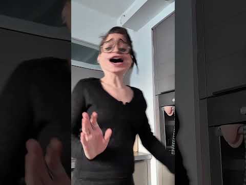 On en parle pas de ça 😅 1g: Manon.blf #momlife #grossesse #humour #rire #bebe #shorts #couple