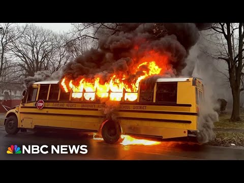 Ohio bus driver rescues students from flames