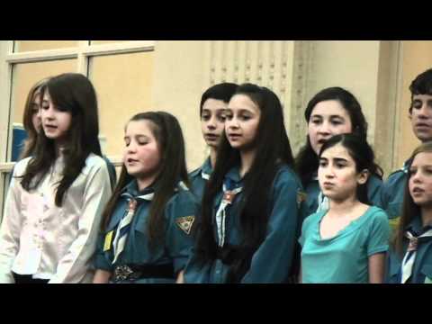 program exlo; piesa :"Merg cantand spre casa"