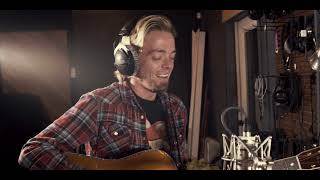 Black Stone Cherry - &quot;Give Me One Reason&quot; (Official Music Video)