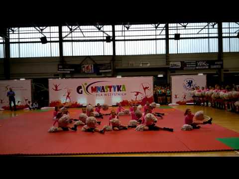 Cheerleaders Gdynia Junior podczas występu na Festiwalu Gimnastyki dla Wszystkich 27.11.2016