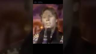 Anne Murray &amp; John Denver: Falling Leaves 1988 #johndenver #annemurray #shorts #short #peace #music