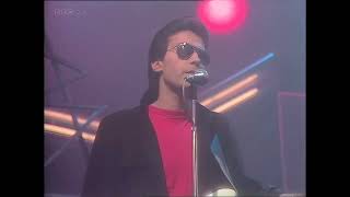 F.R. David – Words (Top Of The Pops 7th April 1983) (HD 60fps)