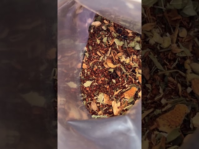 Vídeo relacionado con LA TETERA AZUL Surtido De Infusiones. Set De Infusiones De Té Verde, Té Rojo, Hibisco, Rooibos, Jengibre, Limón, Frutos Del Bosque, Chai Latte y Menta. 21 Bolsitas De 1,5 Gramos