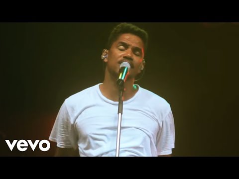 Videoclip de Is This Love (Ao Vivo) — Natiruts