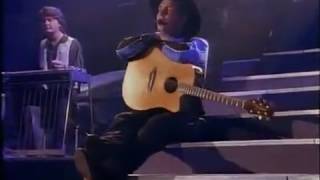 Garth Brooks - What She&#39;s Doing Now (Live)