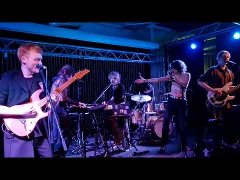 Hollywood Fade Out - Running by the Water @ Work in Progress Club Popakademie Januar 2026