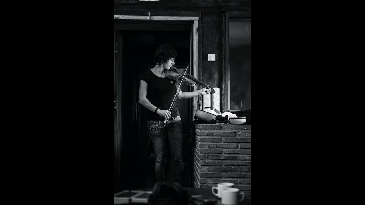 Lagu Togal dan Juan Sebastian Elkano