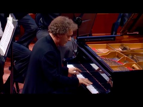 Andrea Lucchesini - Beethoven: Piano Concerto C major, op.15 + encores
