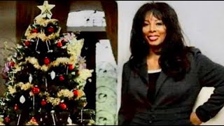Christmas Medley - Donna Summer ( We Wish You A Merry / Christmas Is Here / O Come All Ye Faithful )