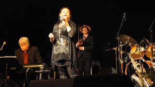 Chrystal Gayle sing's A song Loretta Wrote , A World Of Forgotten People