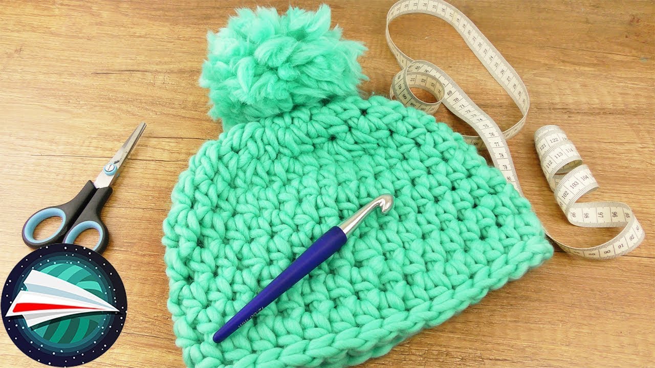 Zimowa czapka na szydełku z włóczki XXL | piękna miętowa czapka z pomponem
