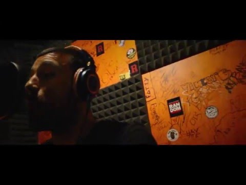 J. Montoya - No Love Here