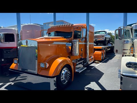 HDR LLC's stunning flagship 2007 Kenworth W900L, custom front to back, still an on-highway workhorse