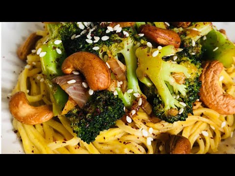 15-Minute Healthy Broccoli Cashew Stir-Fry