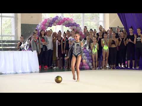 Савіна Ніколь 2007 мяч