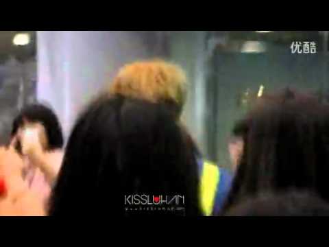 [KISSLUHAN] 120902 Luhan at airport going back to Korea
