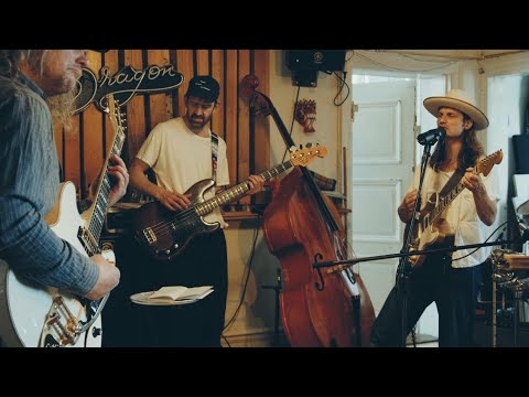 Bror Gunnar Jansson & The Escapism - A Refugee (Live Session)