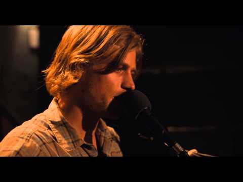 Jenny Lewis & Johnathan Rice - "Little Yellow Dress" Performed by Johnny Flynn - Song One