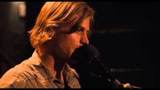 Jenny Lewis & Johnathan Rice - "Little Yellow Dress" Performed by Johnny Flynn - Song One