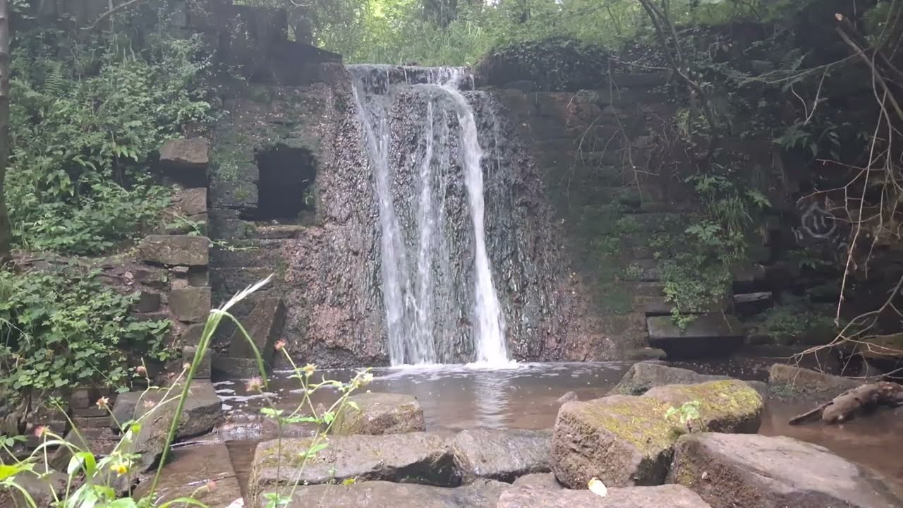 Relaxing Water Sound - 20 Minutes White Noise For Sleep - Blaydon Burn Waterfall, Blaydon-on-Tyne, Tyne and Wear, United Kingdom