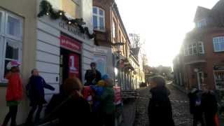 preview picture of video 'Jul På Trapperne - 1. december 2013'