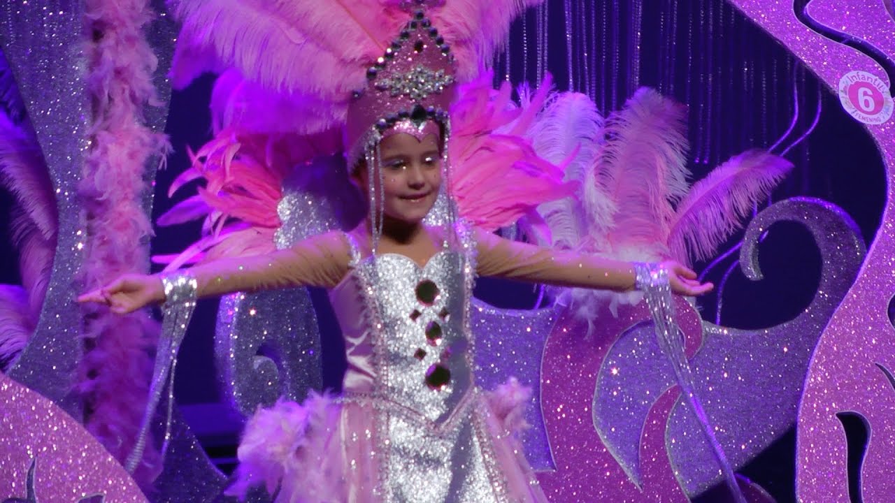 Watch La reina infantil del Carnaval de Melilla luce un espectacular disfraz de estilo carroza Now La reina infantil del Carnaval de Melilla luce un espectacular disfraz de estilo carroza