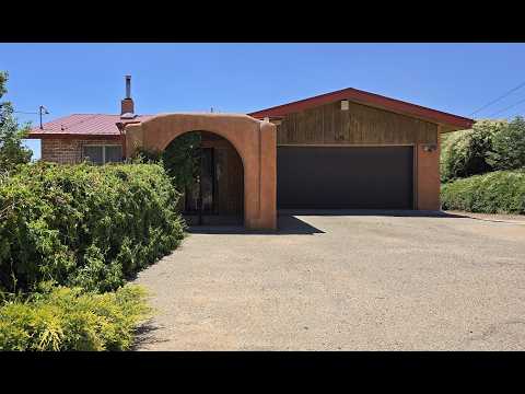 166 Galisteo Ln, Santa Fe, NM 87505