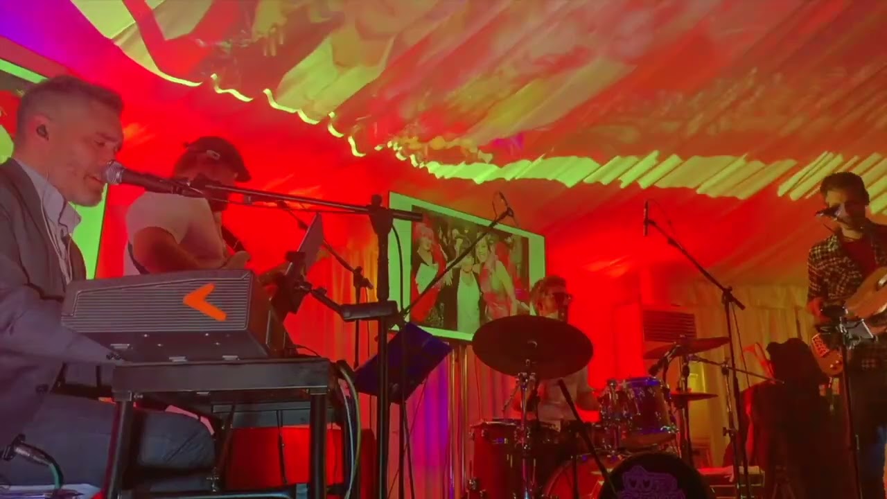 Requetecovers - No Hay Manera (Nov2024)