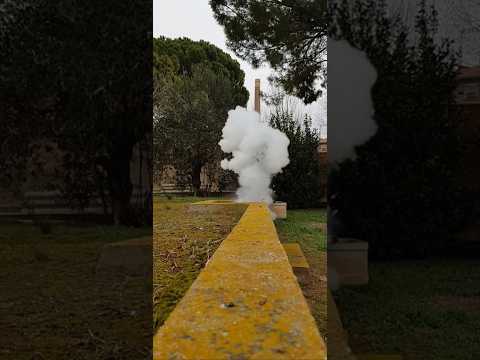 ¿Qué Pasa al Mezclar Ácido con Aluminio? El Experimento que Terminó en Explosión 😳🔥