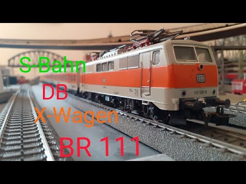 Die BR 111 mit den x-Wagen der RheinRuhr S-Bahn von der DB (Märklin h0)