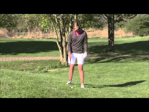 Golf Training Technik: Bergab-Pitch aus der Hanglage