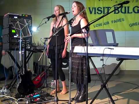 Lucia Comnes & Lily Storm sing at SF Bulgarian Festival