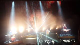 Glass Animals &quot;Agnes&quot; at Ryman Auditorium 11/27/16