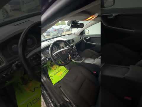 фото volvo v60 i 0