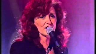 Bryan Adams and Bonnie Raitt - Rock Steady - Top Of The Pops - 1995