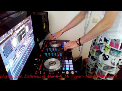 Moombahton Madness #3 Mixed by RÖVAK