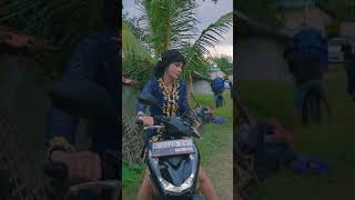 Download lagu LAGI MALES TERBANG, MBAK SUZZANNA CABS PAKE MOTOR mp3