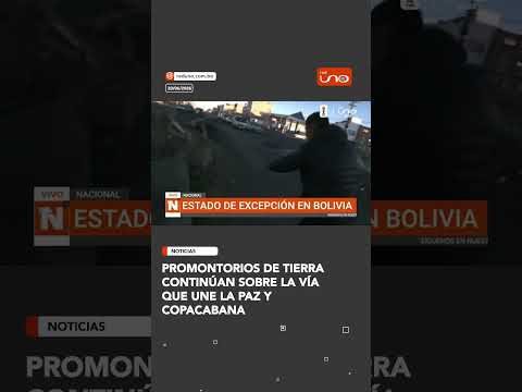 Así amanece la carretera que conecta La Paz con Copacabana.