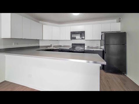 A G-tier one-bedroom on the Gold Coast / Old Town border A G-tier one-bedroom on the Gold Coast / Old Town border