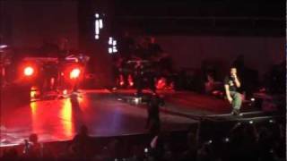 Drake - Show Me A Good Time (Live) (HD) University of Illinois Urbana, Champaign