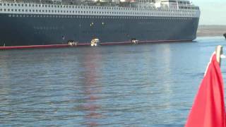 preview picture of video 'QM2-Cruise-0173-Part2of2-20091017-SouthQueensferry-Edinburgh-onTender-FromPierToShip'