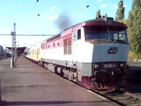 749 162 na čele R 1143 - odjezd na ONJ - Praha Vršovice - 23.10.2010.