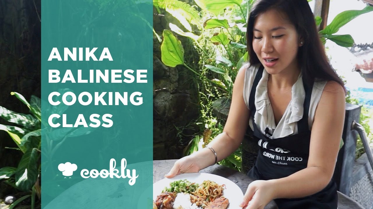 A visitor shares experience at cooking classes in Kuta.