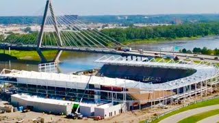 The Emmy-Nominated American Dream TV Show SELLING KANSAS CITY.  Tropical Twist Slime, Luxury Condo