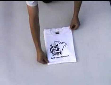 How to Fold a T-Shirt in 2 Seconds How to Fold a T-Shirt in 2 Seconds