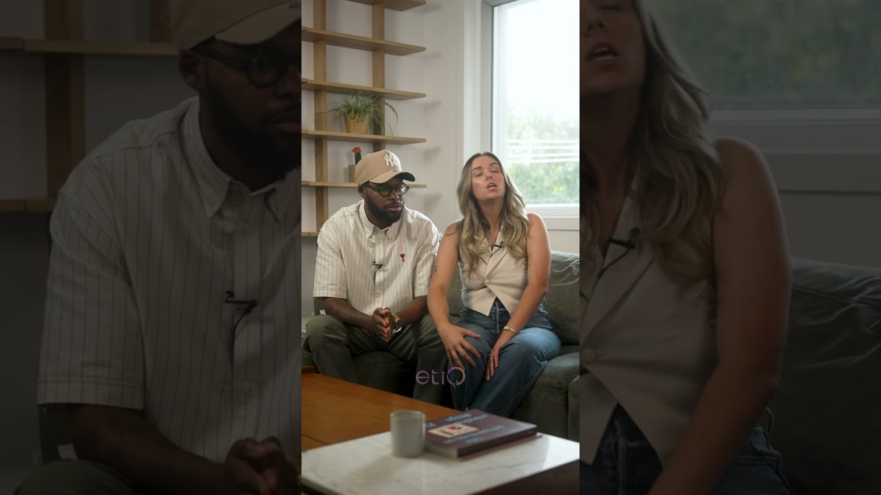 Rencontrez Héloïse et Edwin , un couple attachant qui nous ouvre les portes de leur foyer !