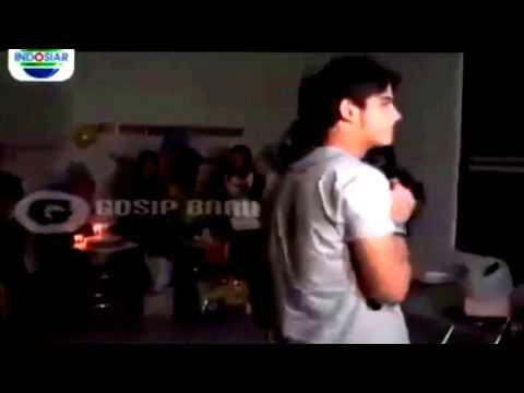 Gosip Artis Terbaru - Kejutan dan Kado Spesial Prilly untuk Aliando