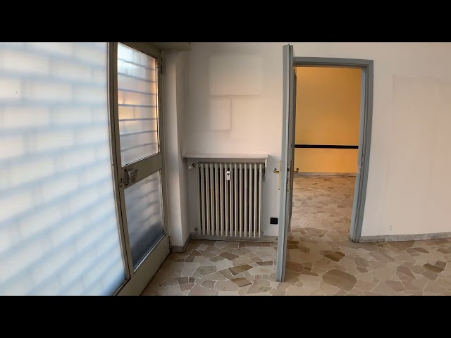 Negozio in vendita in via Giulietti